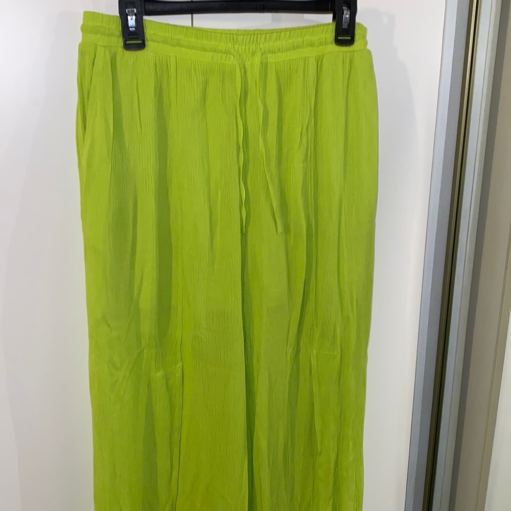 Beautiful slit, front pants with lining